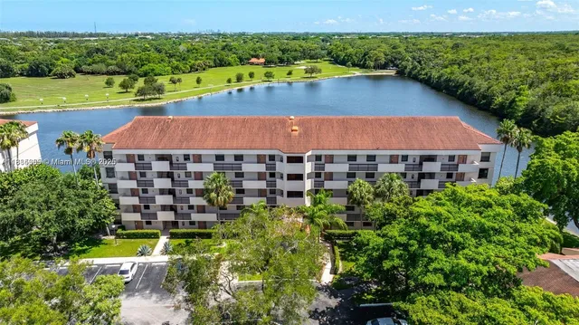 $170,000 | 2768 Carambola Circle South, Unit 304, Coconut Creek, FL 33066