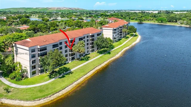 $170,000 | 2768 Carambola Circle South, Unit 304, Coconut Creek, FL 33066