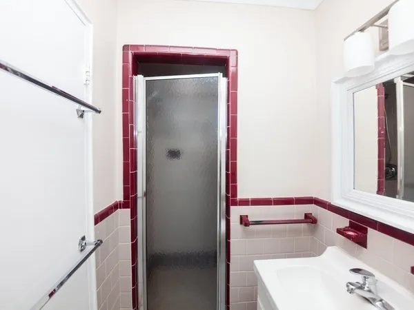 $4,600 | 53 Harvard Avenue, Unit 5, Brookline, MA 02446