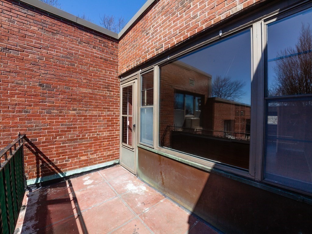 53 Harvard Avenue, Unit 5 Brookline, MA 02446 - Photo 15 of 20