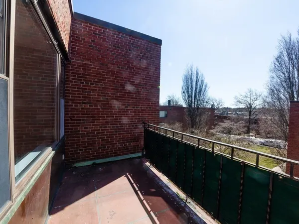 $4,600 | 53 Harvard Avenue, Unit 5, Brookline, MA 02446