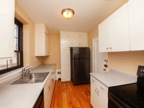 $4,600 | 53 Harvard Avenue, Unit 5, Brookline, MA 02446