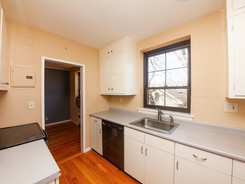 53 Harvard Avenue, Unit 5 Brookline, MA 02446 - Photo 9 of 20