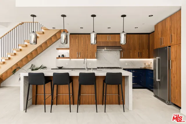 $2,599,000 | 212 Bay Street, Unit 103, Santa Monica, CA 90405