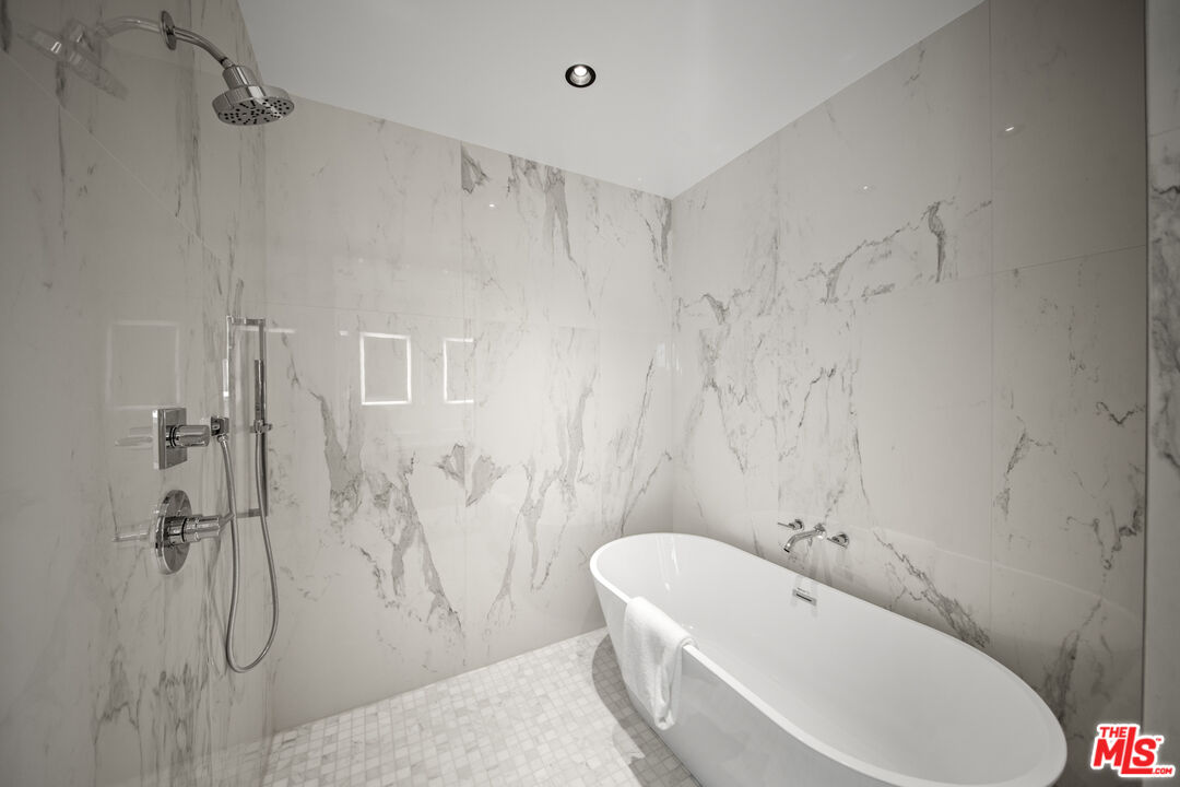 212 Bay Street, Unit 103 Santa Monica, CA 90405 - Photo 22 of 43