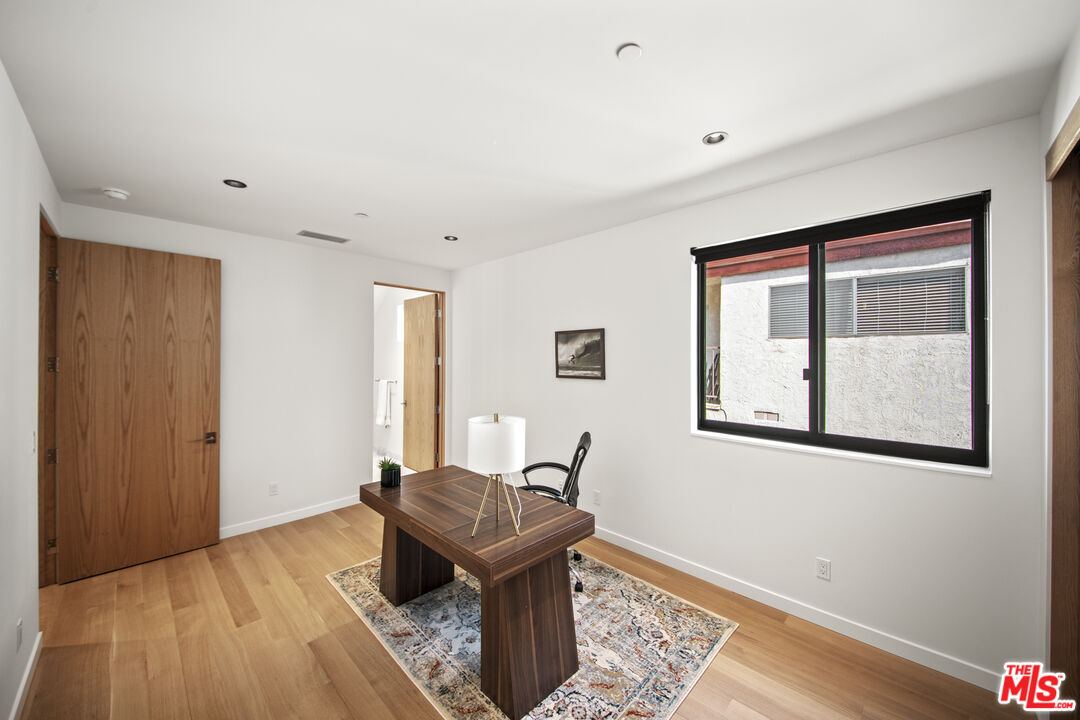 212 Bay Street, Unit 103 Santa Monica, CA 90405 - Photo 26 of 43