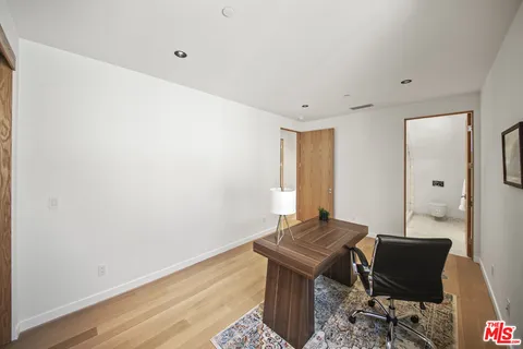 $2,599,000 | 212 Bay Street, Unit 103, Santa Monica, CA 90405