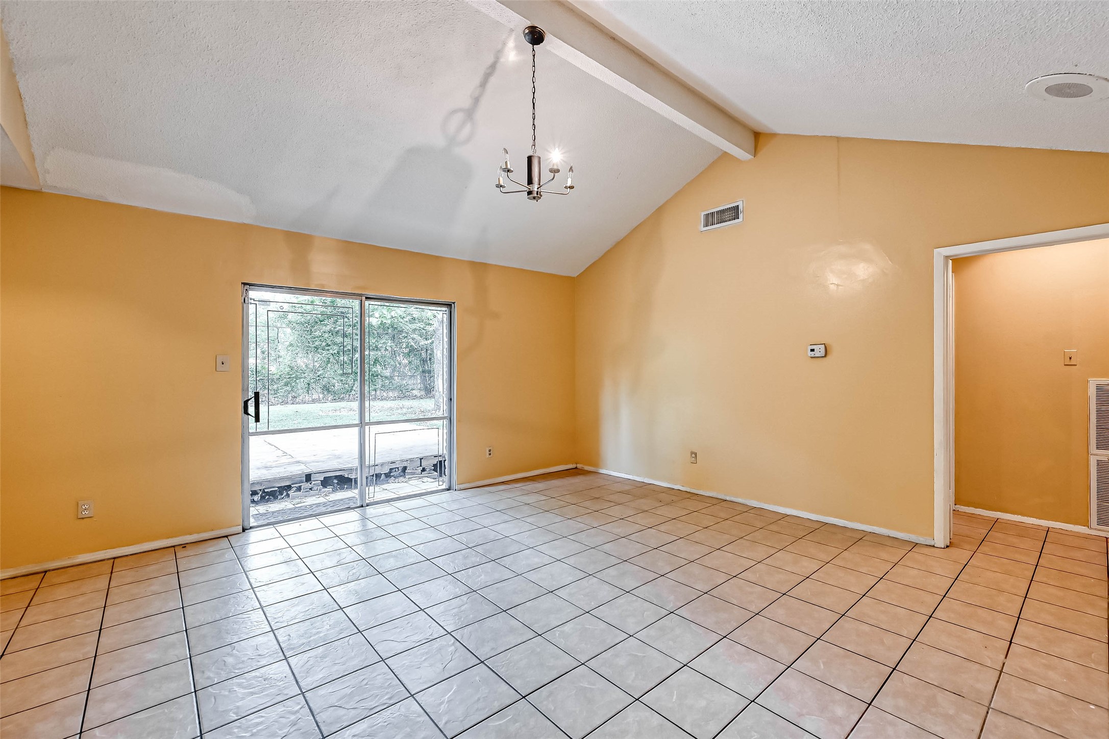 14427 Campden Hill Road Houston, TX 77045 - Photo 2 of 12
