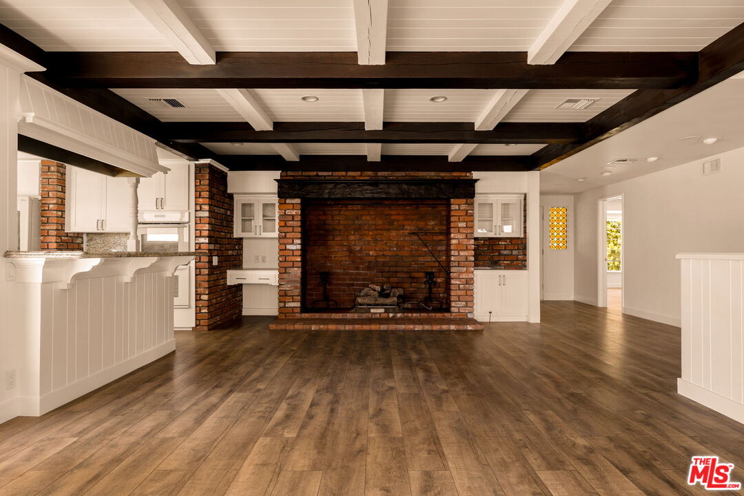 2158 Stradella Road Los Angeles, CA 90077 - Photo 8 of 28