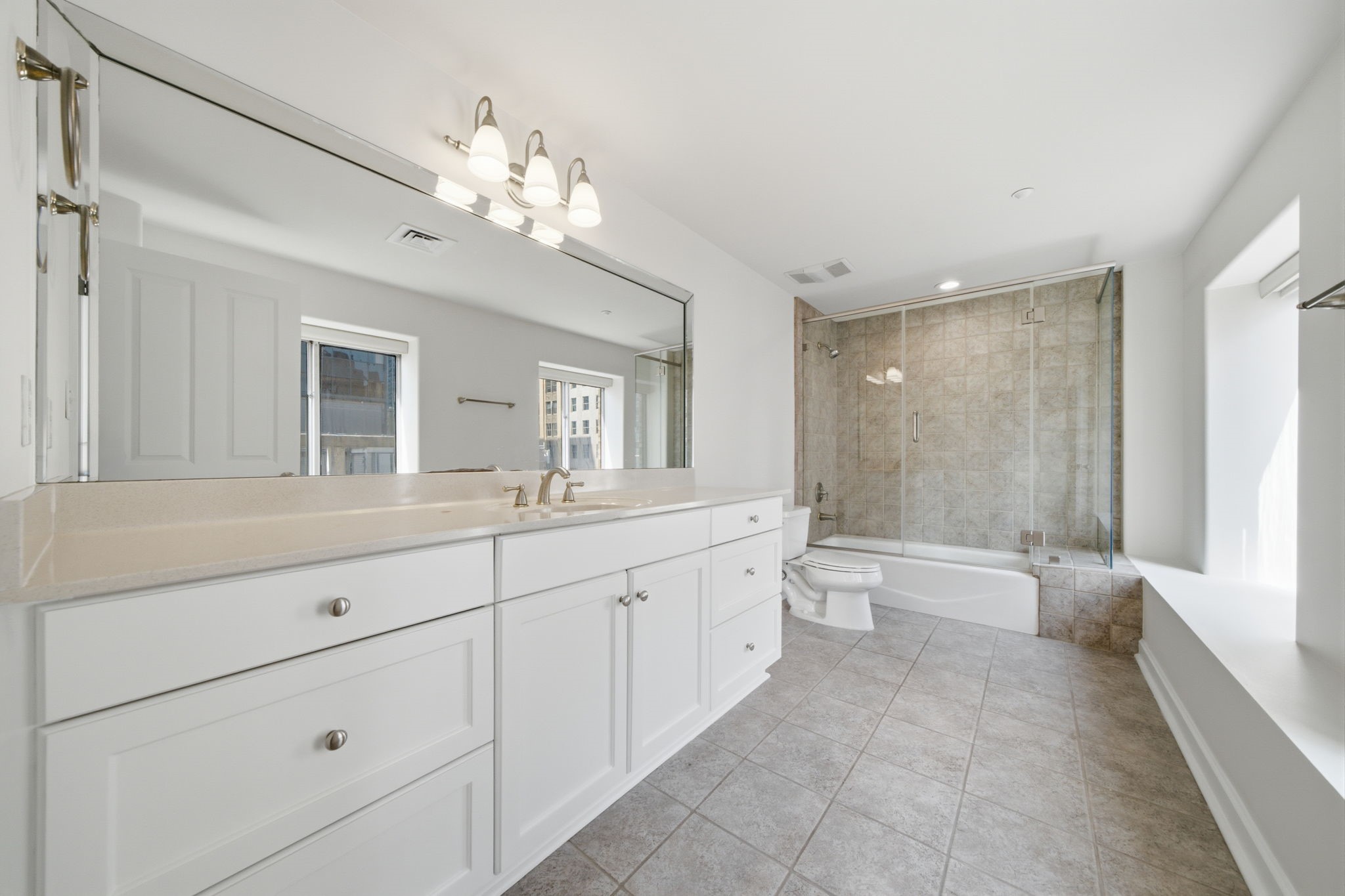 914 Main Street, Unit 1101 Houston, TX 77002 - Photo 17 of 33 Gallery Image 17