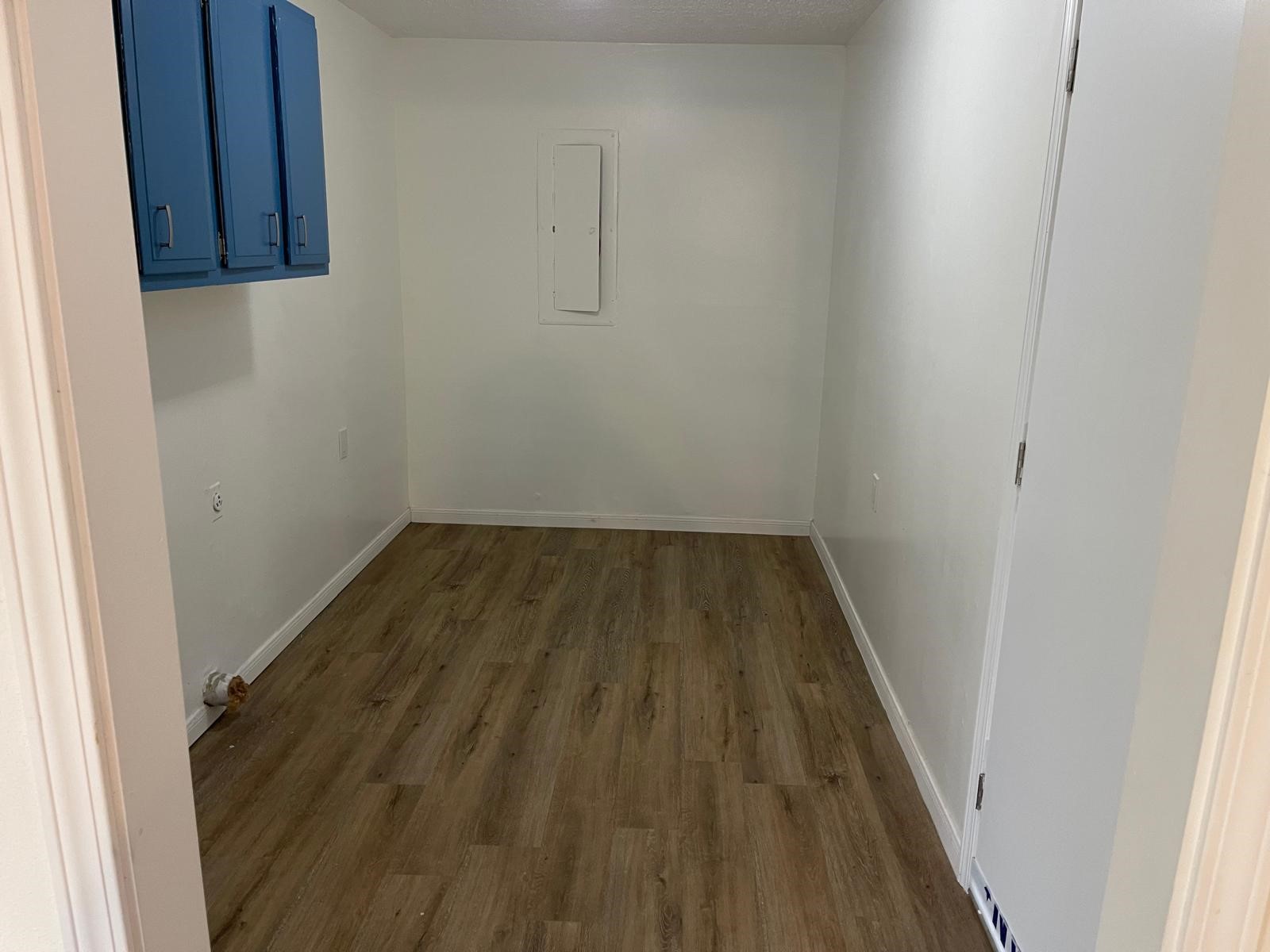 335 Carroll Road Richmond, TX 77469 - Photo 14 of 25 a view of a hallway