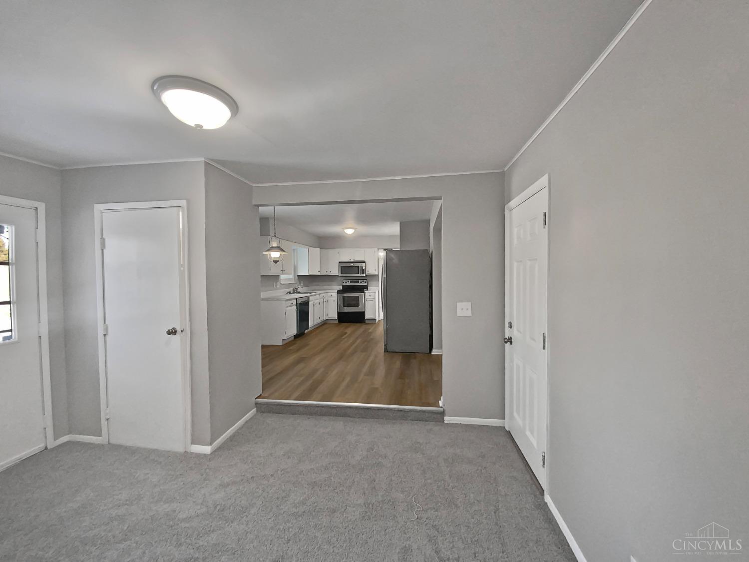 1060 West Galbraith Road Cincinnati, OH 45231 - Photo 13 of 26 Gallery Image 13