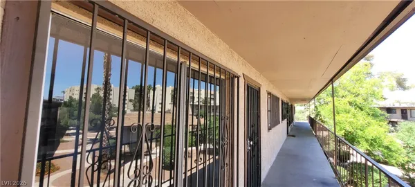 $775 | 615 South Royal Crest Circle, Unit 9, Las Vegas, NV 89169