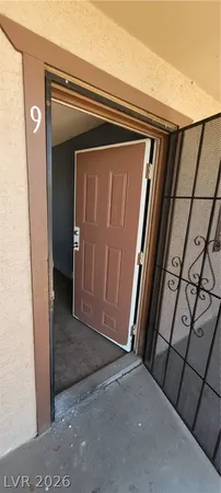 $775 | 615 South Royal Crest Circle, Unit 9, Las Vegas, NV 89169