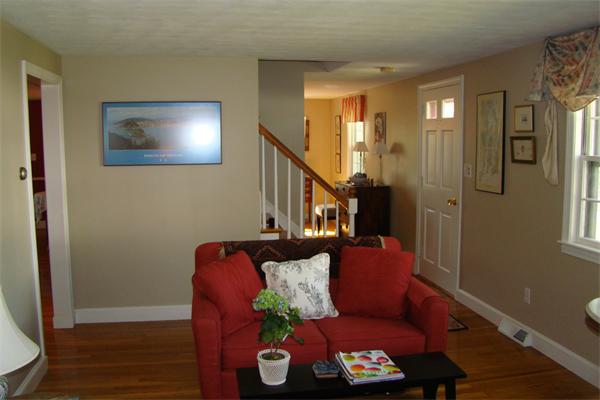 33 Sturges Road Reading, MA 01867 - Photo 3 of 25