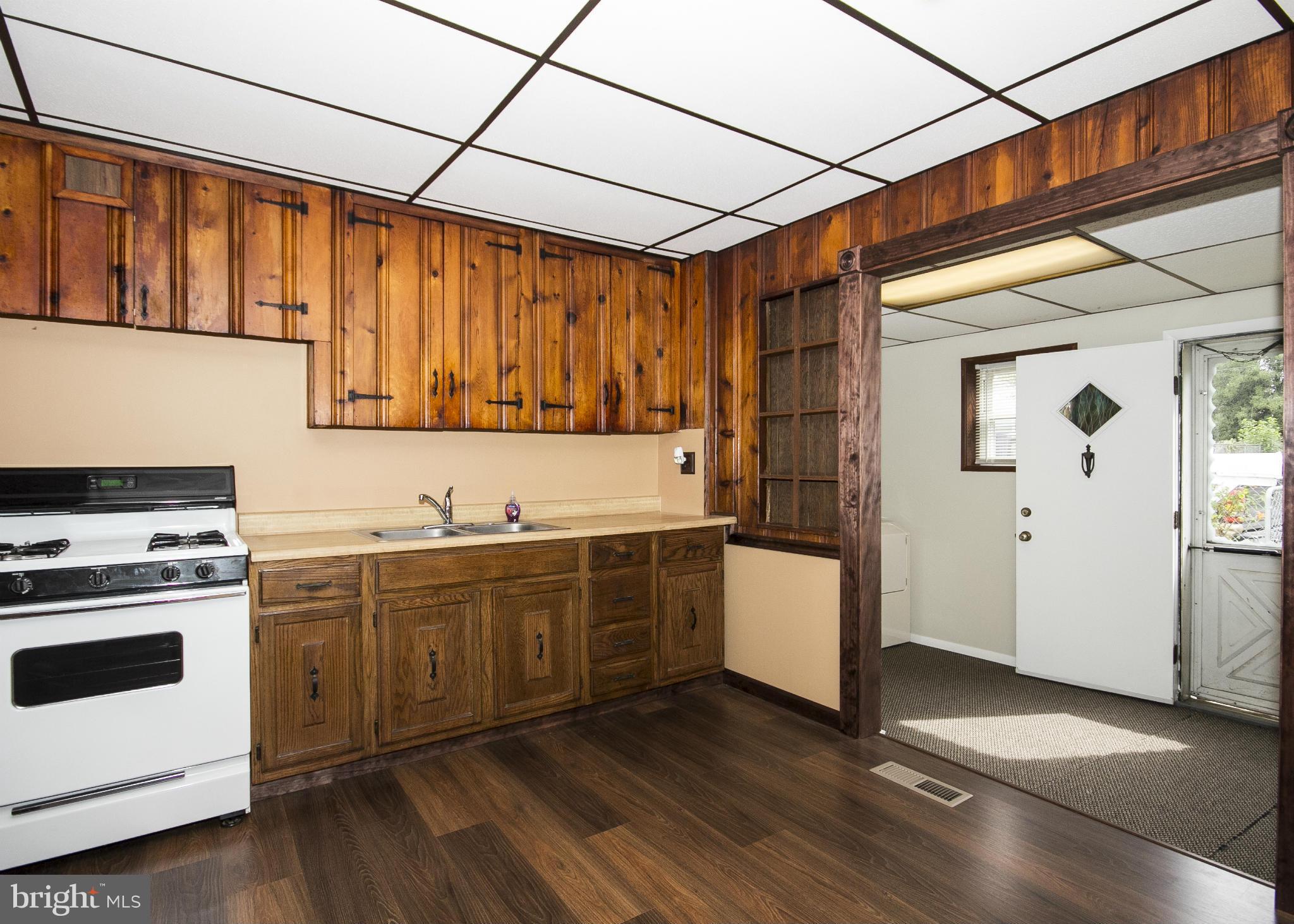 1314 3rd Road Middle River, MD 21220 - Photo 4 of 15 Kitchen