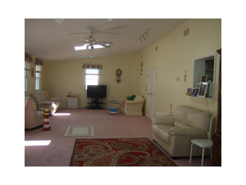 1027 Middle Road Glenshaw, PA 15116 - Photo 20 of 22 Great Room.