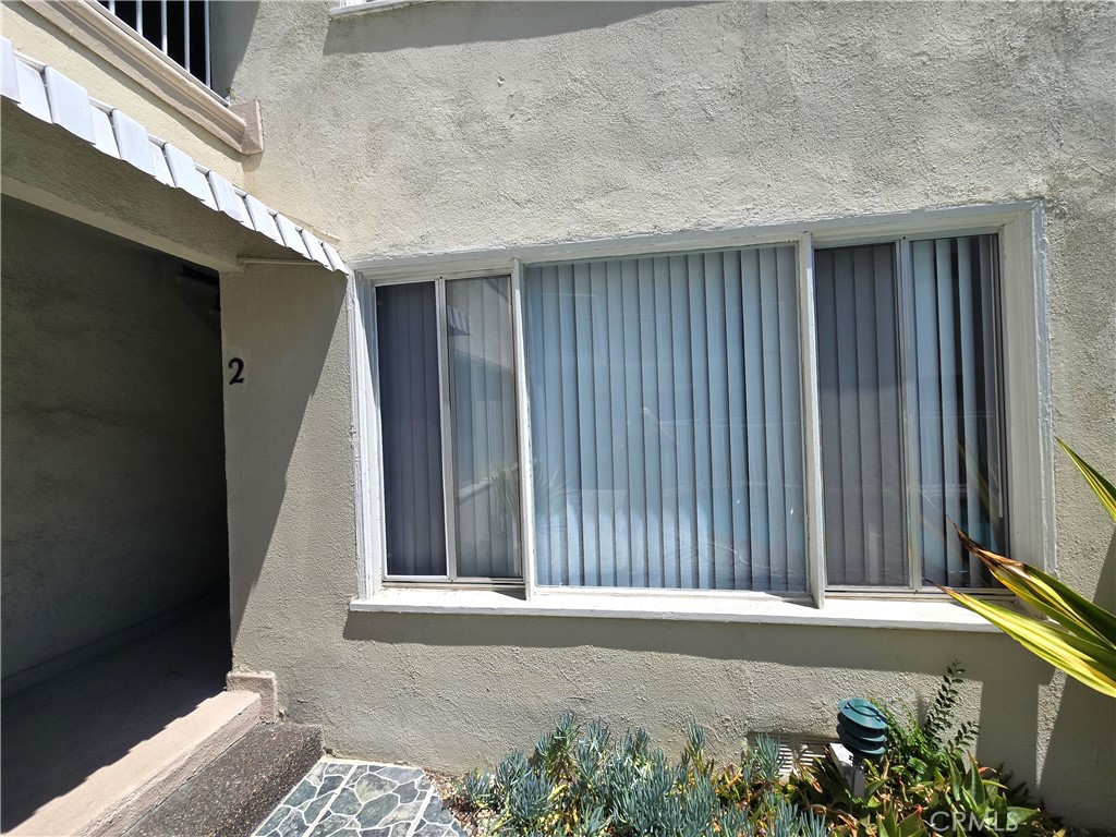 439 Le Doux Road, Unit 2 Los Angeles, CA 90048 - Photo 2 of 18
