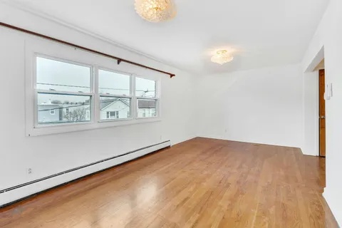 $2,800 | 199 Hopkins Avenue, Jersey City, NJ 07306