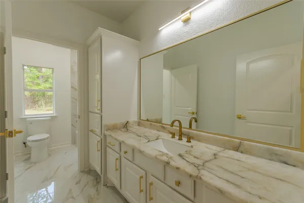 $415,000 | 1608 Southern Oaks Drive, Conroe, TX 77301