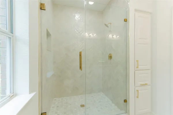 $415,000 | 1608 Southern Oaks Drive, Conroe, TX 77301