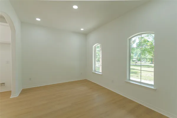 $415,000 | 1608 Southern Oaks Drive, Conroe, TX 77301