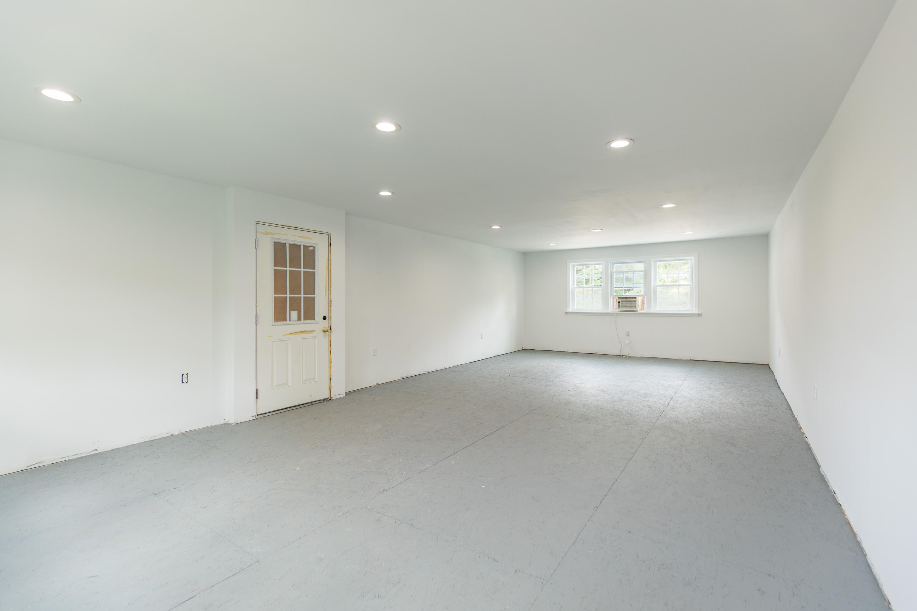 85 Pleasant Street Springvale, ME 04083 - Photo 47 of 72 85 Pleasant Street Springvale-37