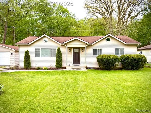 $344,900 | 1673 Edwin Drive, Brighton, MI 48114