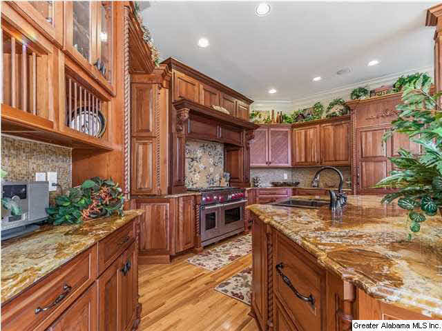 2015 Shandwick Terrace Birmingham, AL 35242 - Photo 9 of 32