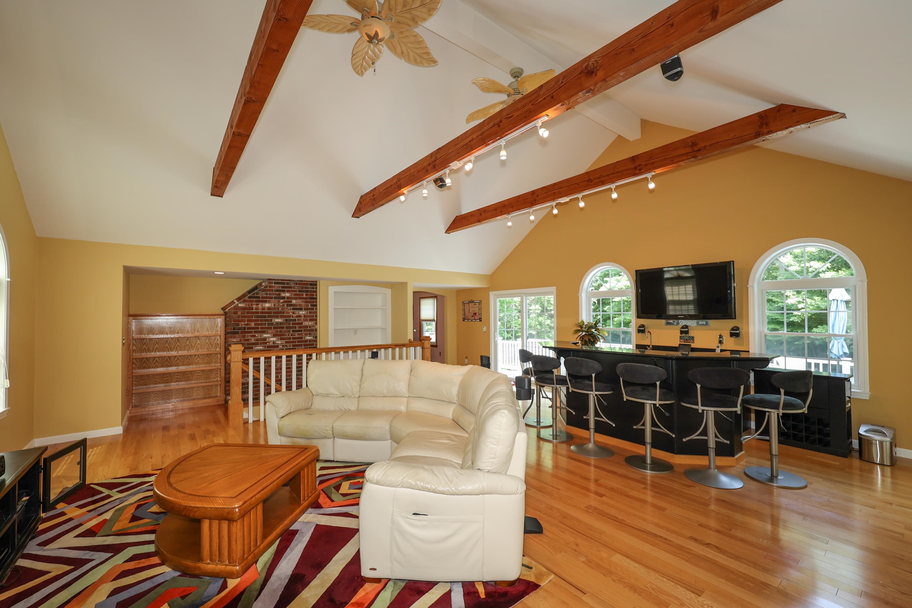 7 Cole Road Derry, NH 03038 - Photo 14 of 40