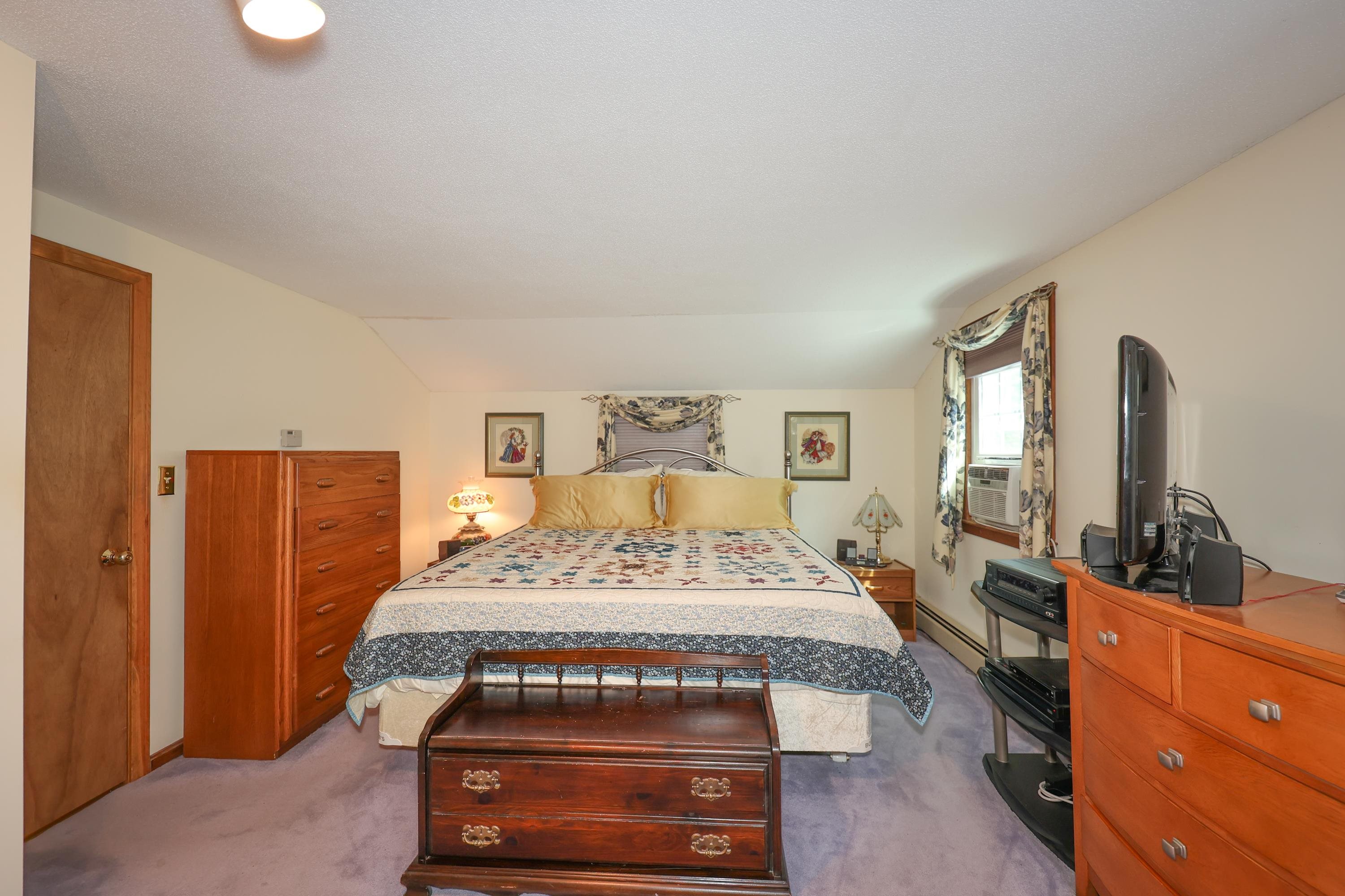 7 Cole Road Derry, NH 03038 - Photo 19 of 40