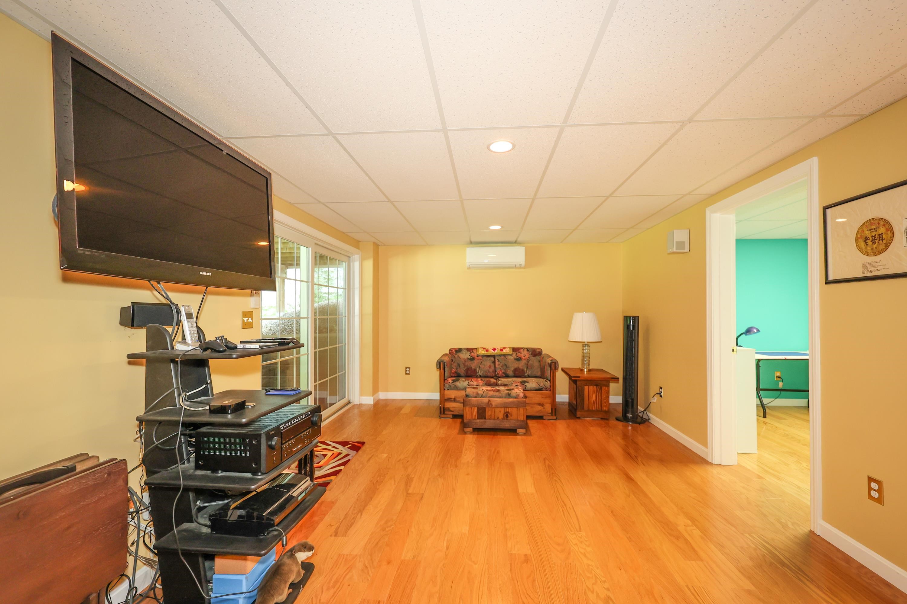 7 Cole Road Derry, NH 03038 - Photo 28 of 40