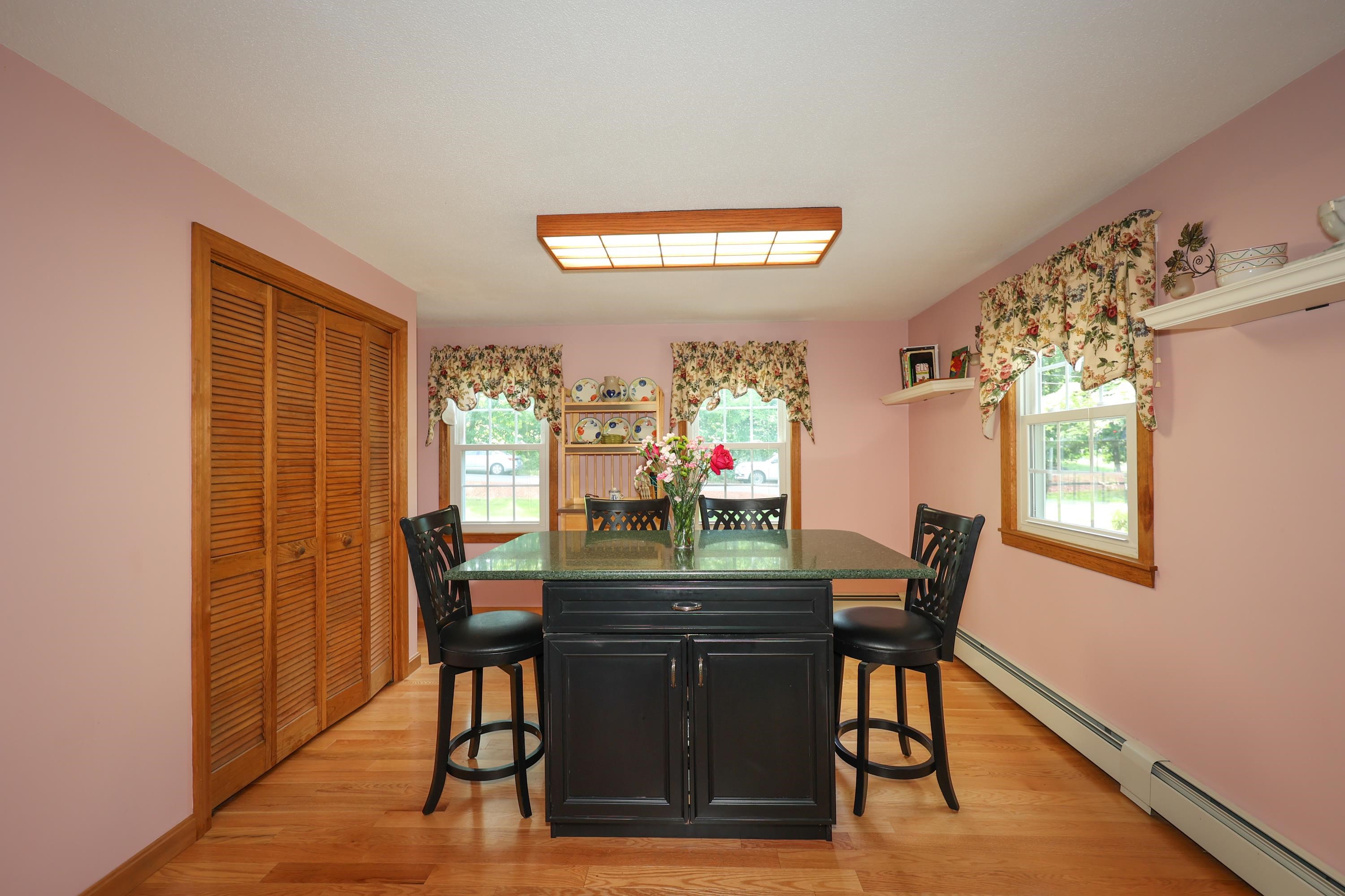 7 Cole Road Derry, NH 03038 - Photo 9 of 40