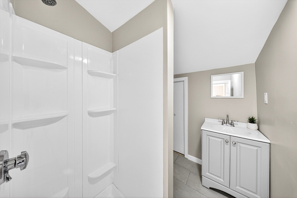 49 Denver Street Fall River, MA 02721 - Photo 21 of 37