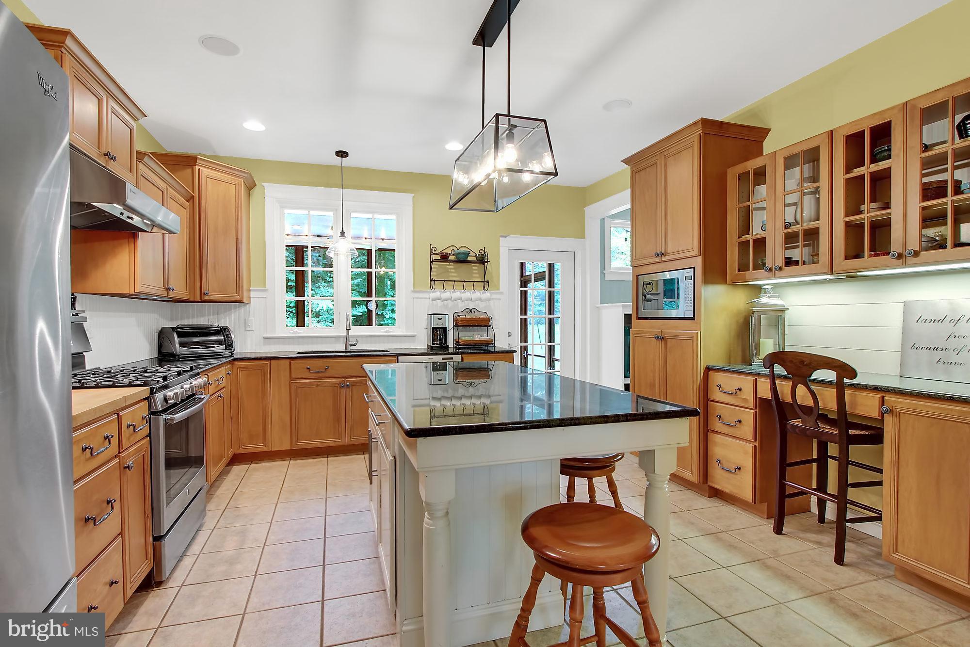 2552 Camp Road Manheim, PA 17545 - Photo 9 of 47