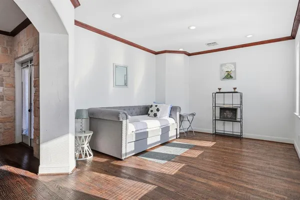 $699,998 | 5102 Mission Avenue, Unit 5102, Dallas, TX 75206