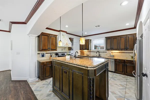 $699,998 | 5102 Mission Avenue, Unit 5102, Dallas, TX 75206