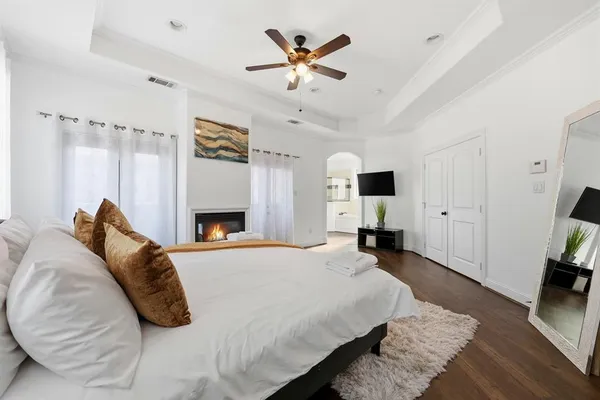 $699,998 | 5102 Mission Avenue, Unit 5102, Dallas, TX 75206