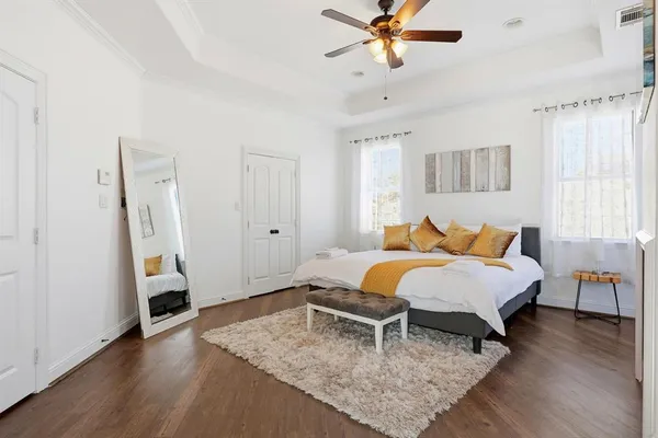 $699,998 | 5102 Mission Avenue, Unit 5102, Dallas, TX 75206