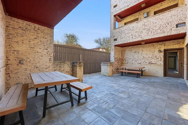 $699,998 | 5102 Mission Avenue, Unit 5102, Dallas, TX 75206
