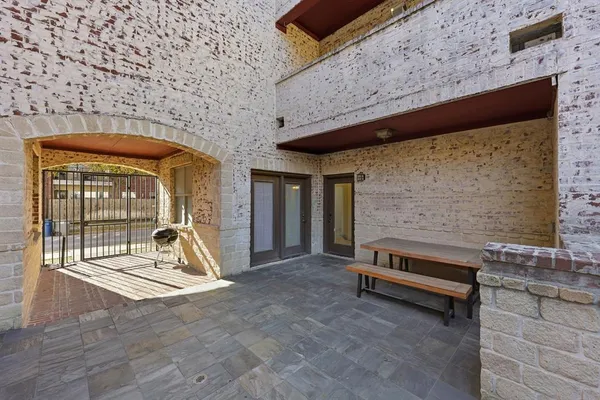 $699,998 | 5102 Mission Avenue, Unit 5102, Dallas, TX 75206