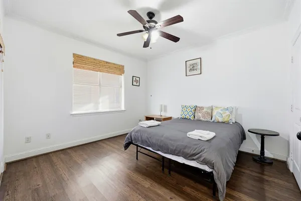 $699,998 | 5102 Mission Avenue, Unit 5102, Dallas, TX 75206