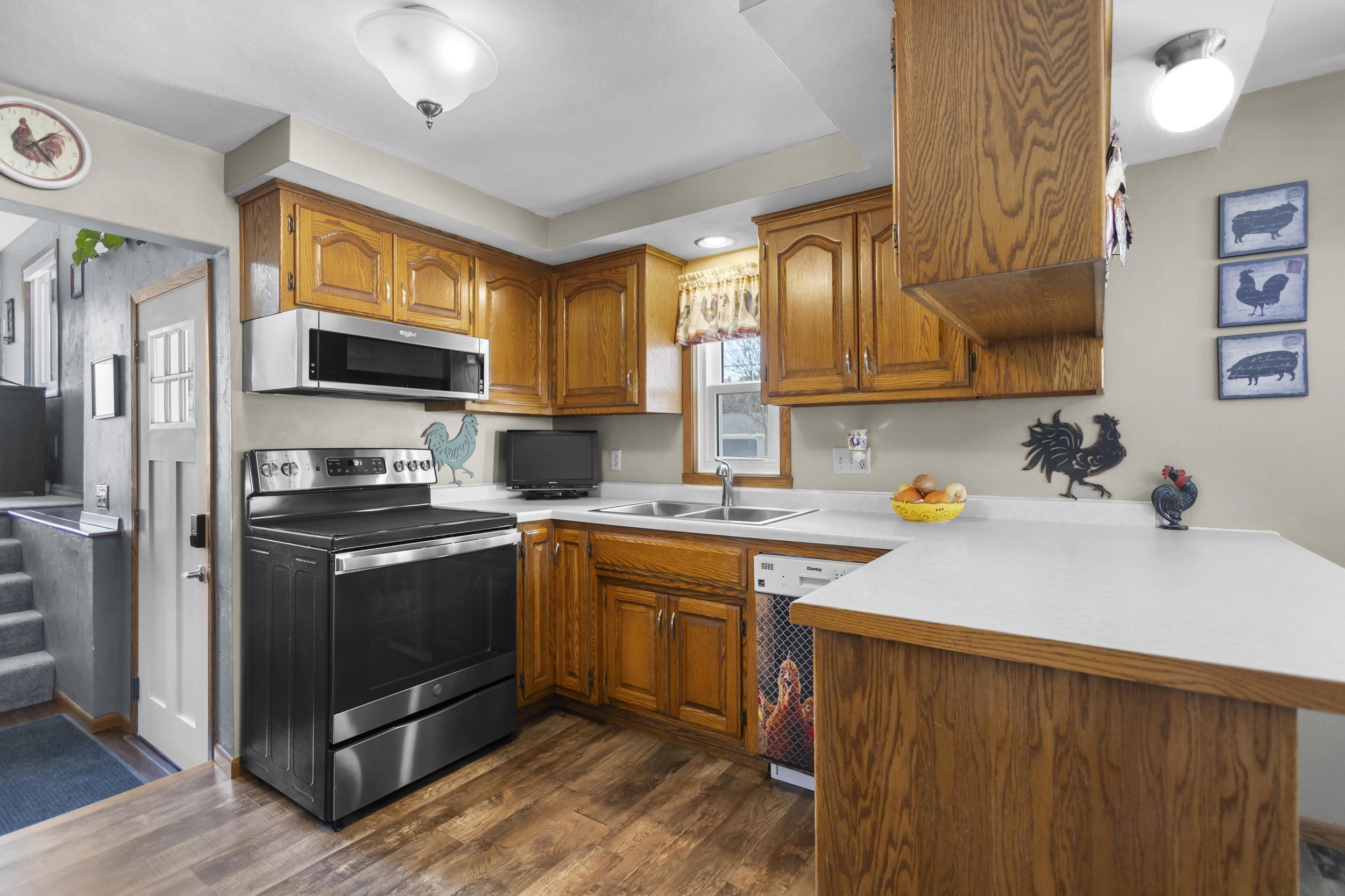 501 East Maple Street Appleton, WI 54915 - Photo 12 of 59