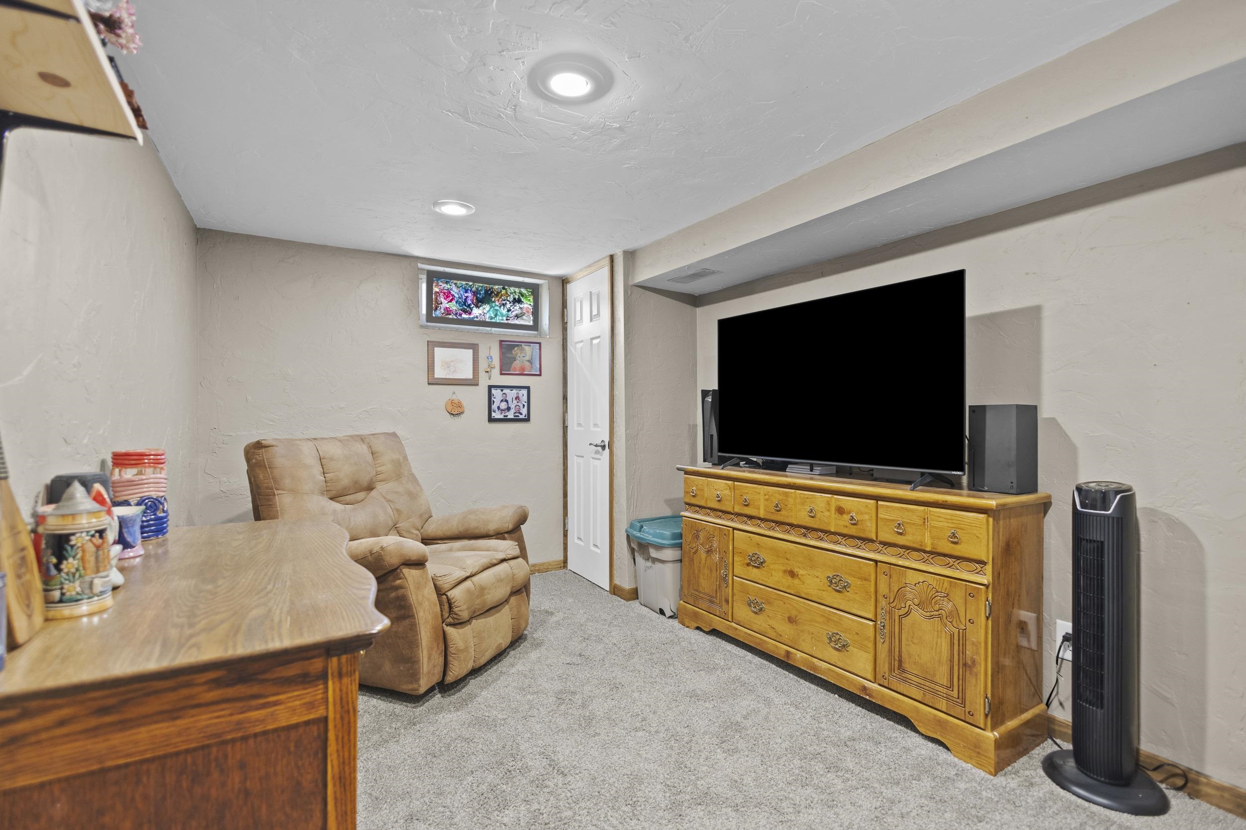 501 East Maple Street Appleton, WI 54915 - Photo 32 of 59