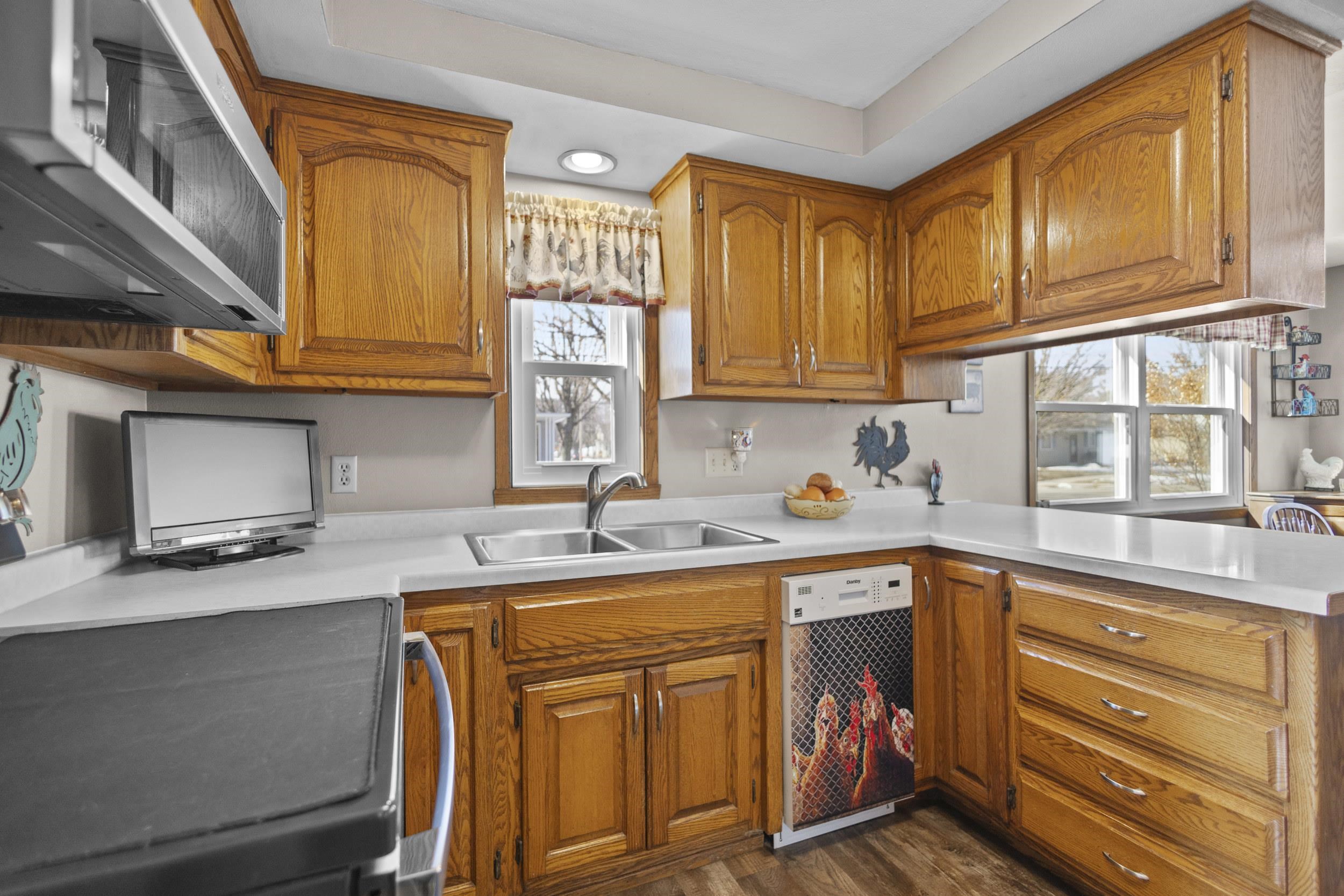 501 East Maple Street Appleton, WI 54915 - Photo 10 of 59