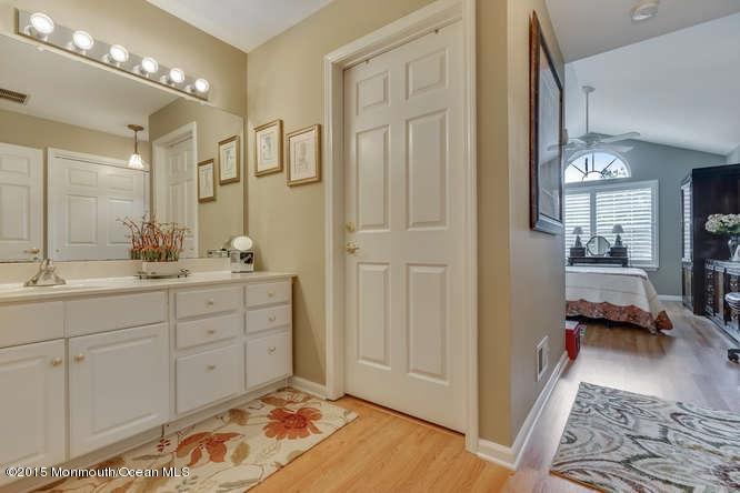 24 Pine Valley Road Lakewood, NJ 08701 - Photo 13 of 16 24 Pine Valley Rd Lakewood-small-030-37-