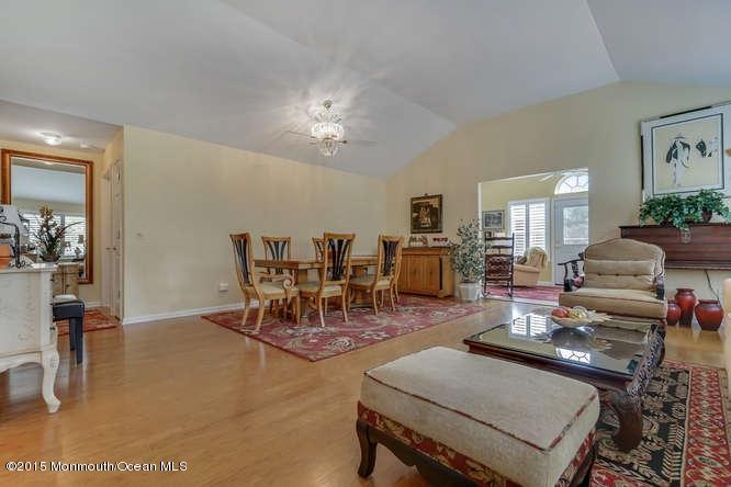 24 Pine Valley Road Lakewood, NJ 08701 - Photo 5 of 16 24 Pine Valley Rd Lakewood-small-011-11-