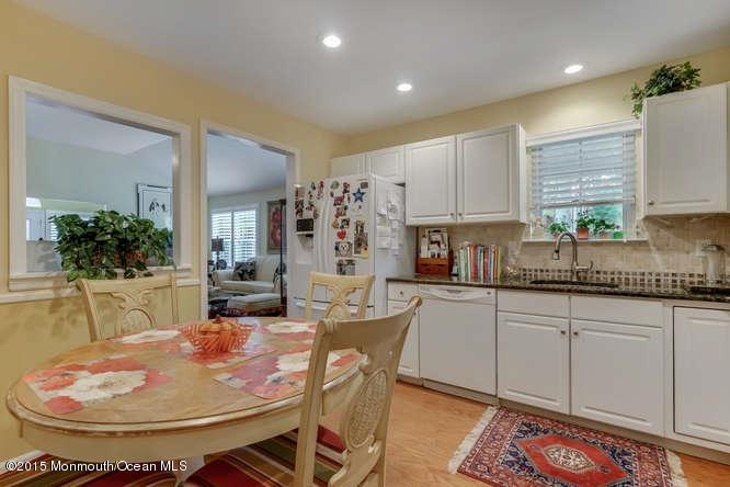 24 Pine Valley Road Lakewood, NJ 08701 - Photo 9 of 16 24 Pine Valley Rd Lakewood-small-025-21-