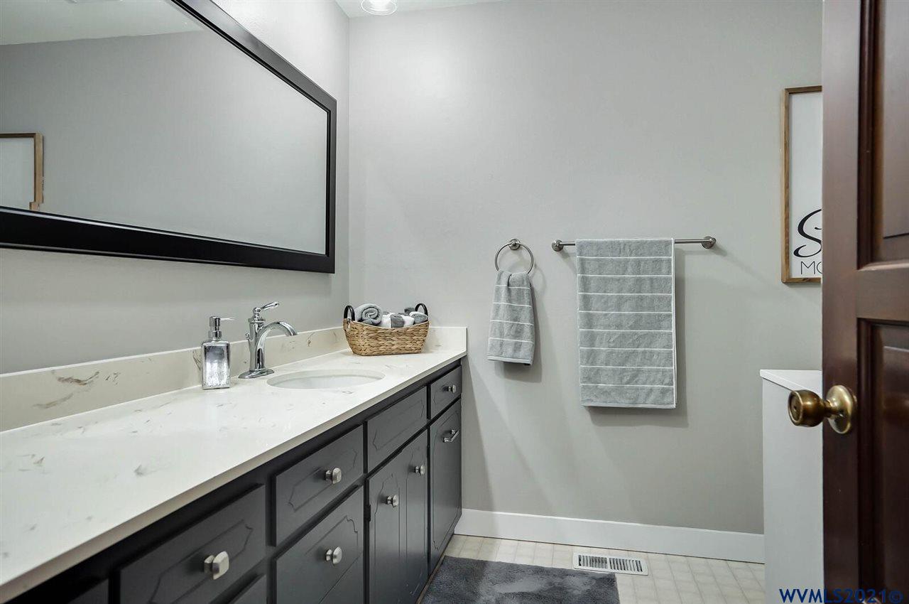 1365 Wallace Road Northwest Salem, OR 97304 - Photo 23 of 32 Gallery Image 23