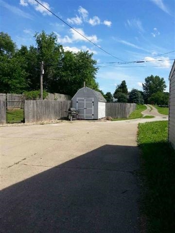 138 West Maple Street Canton, IL 61520 - Photo 22 of 26 Gallery Image 22